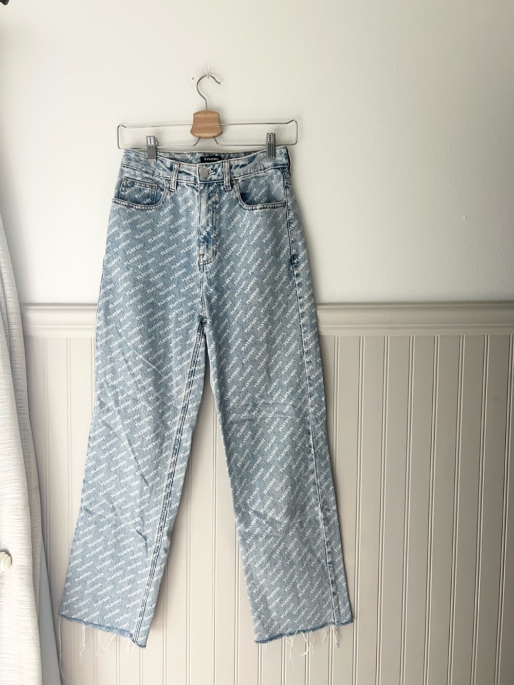 PLAYBOY Pacsun Size 26 Light Blue Logo-Print Jeans *flawed*